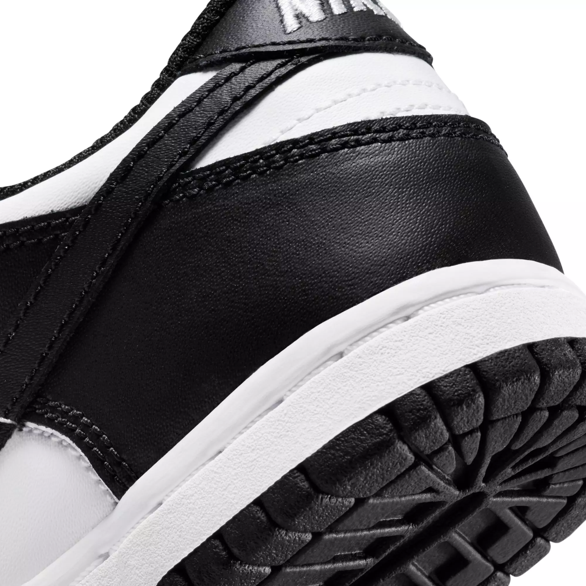 Nike Dunk Low "Black/White" Preschool Kids' Shoe - BLACK/WHITE