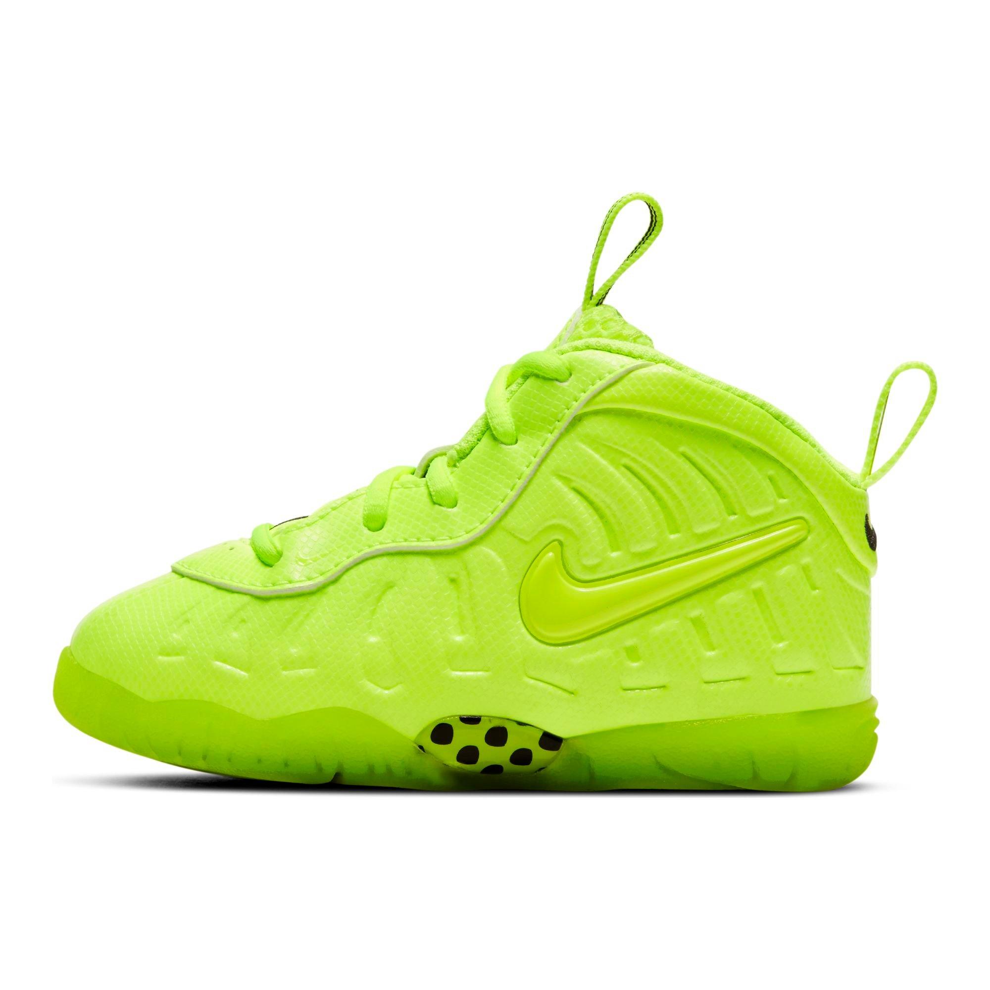 nike posite volt