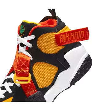 Nike Air Raid Athletic Shoes