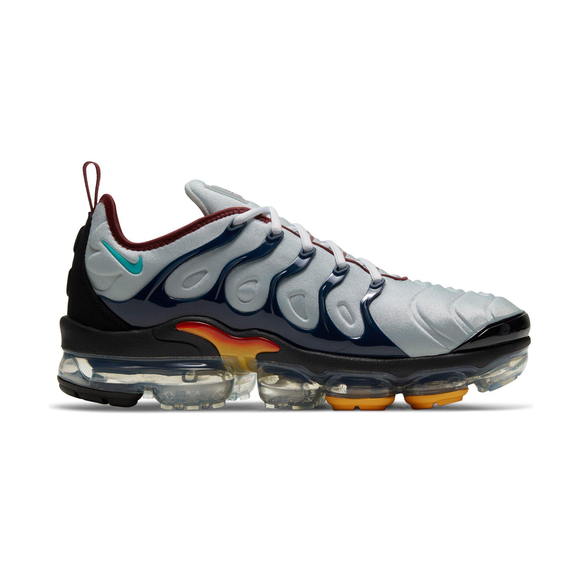 Nike air vapormax plus hotsell hibbett sports