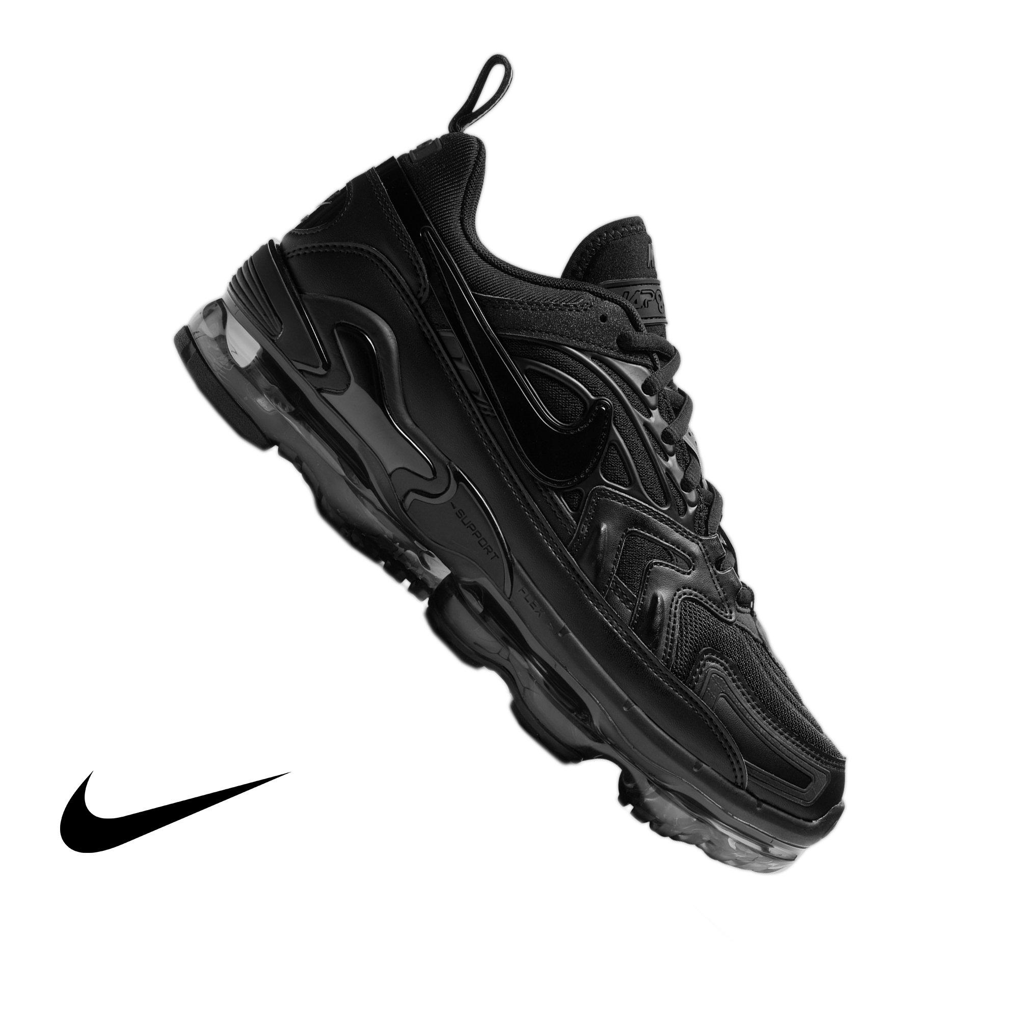 all black vapormax men