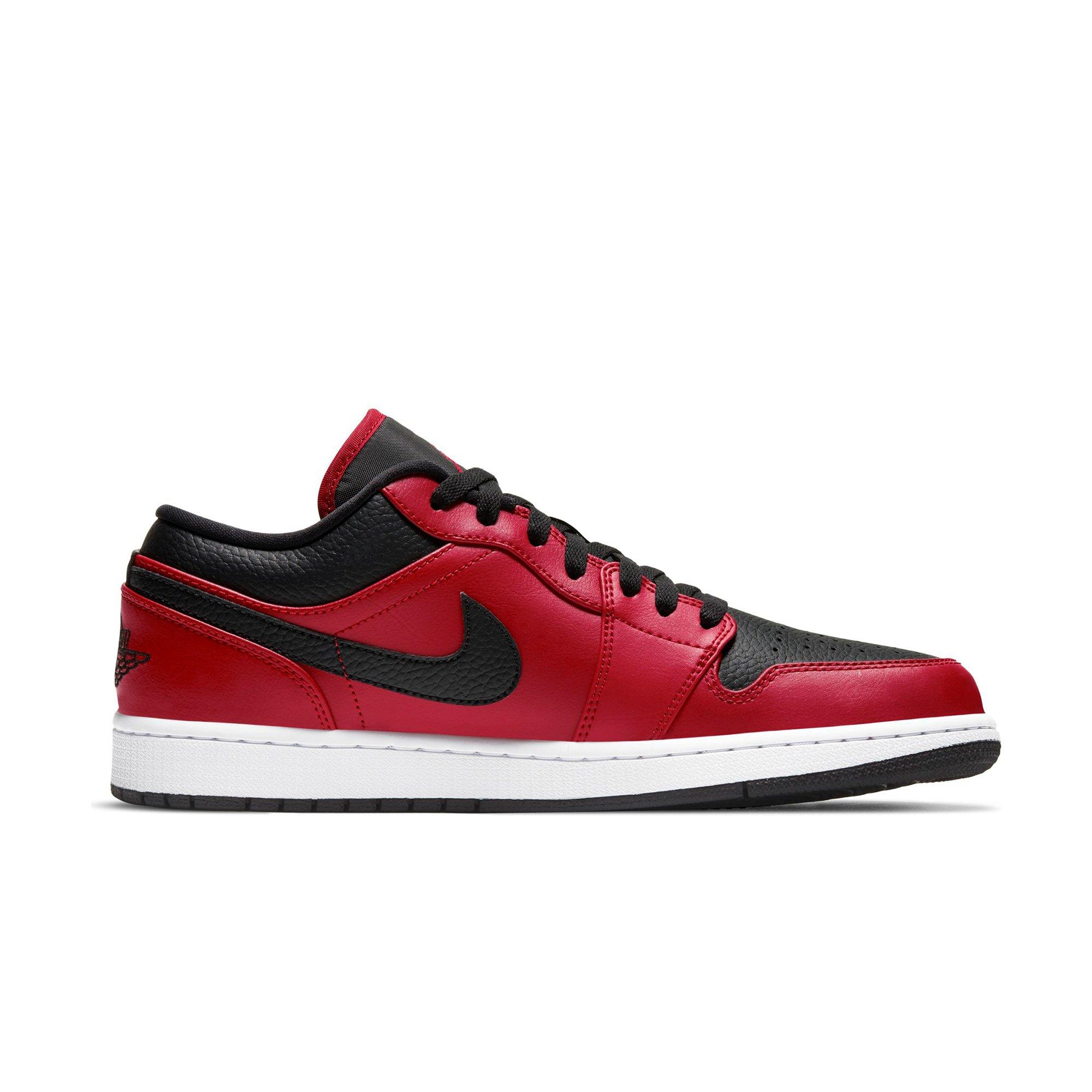 jordan retro 1 hibbett sports