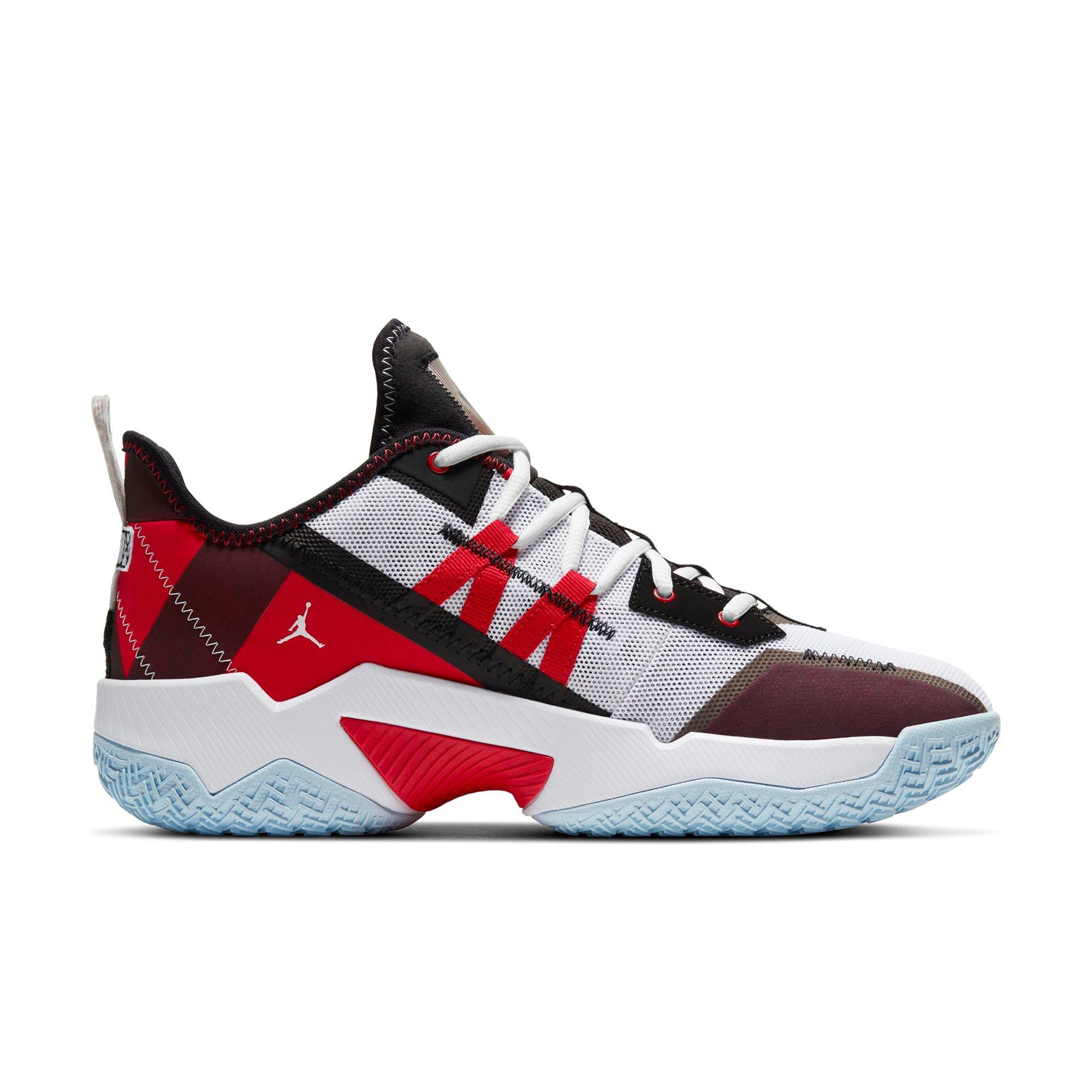 hibbett sports basketball shoes