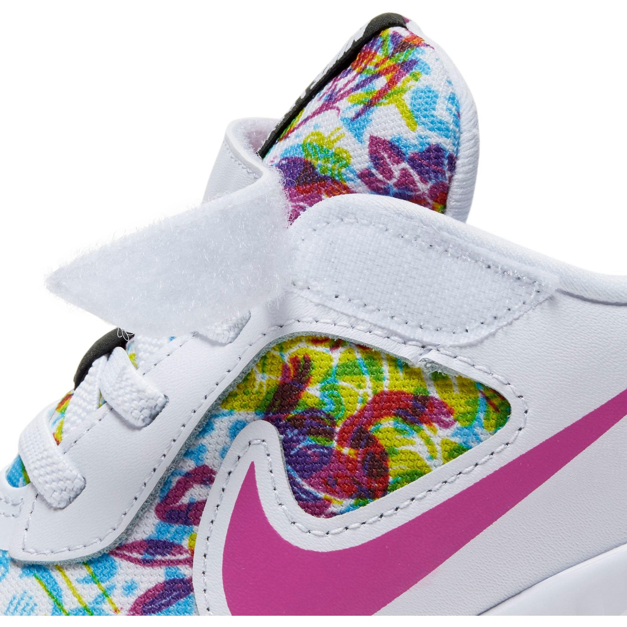 Nike performance revolution 5 fable hot sale