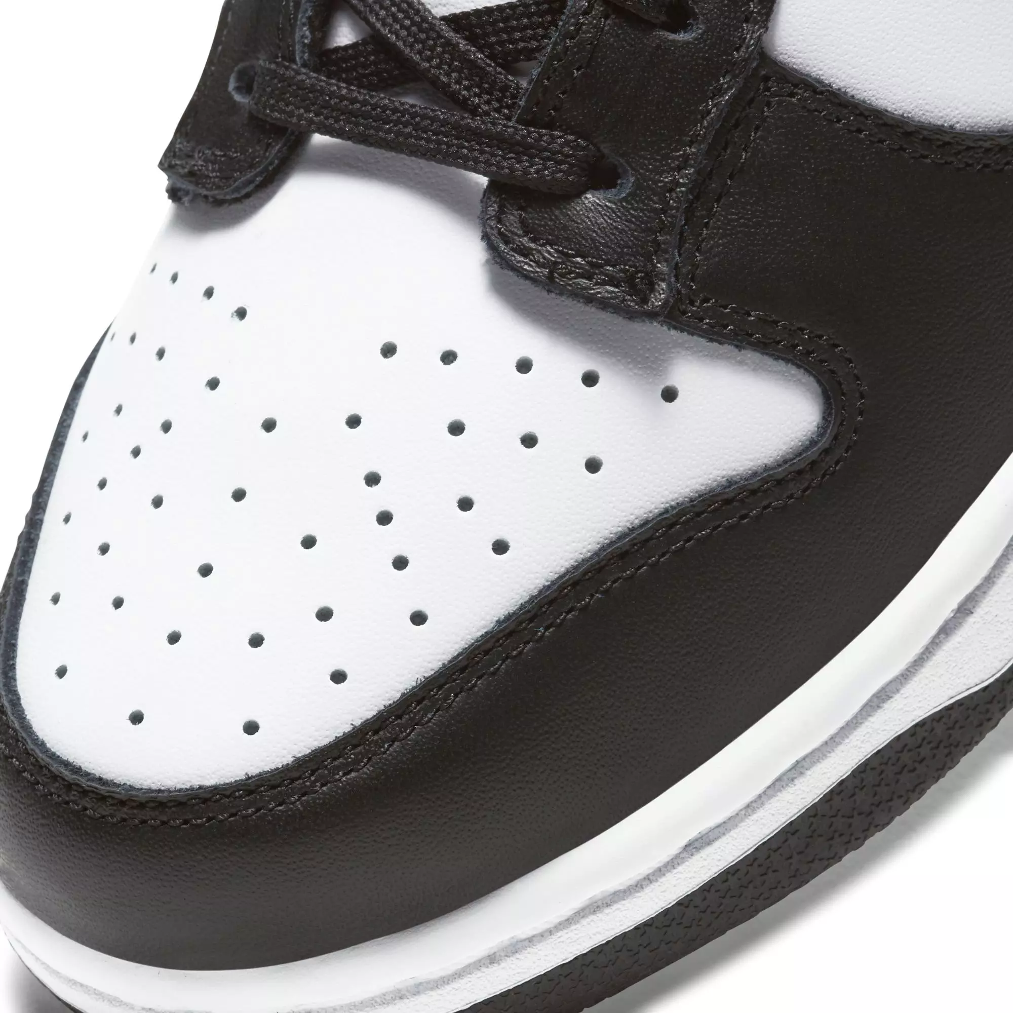 Nike Dunk Low "White/Black" Women's Shoe - BLACK/WHITE
