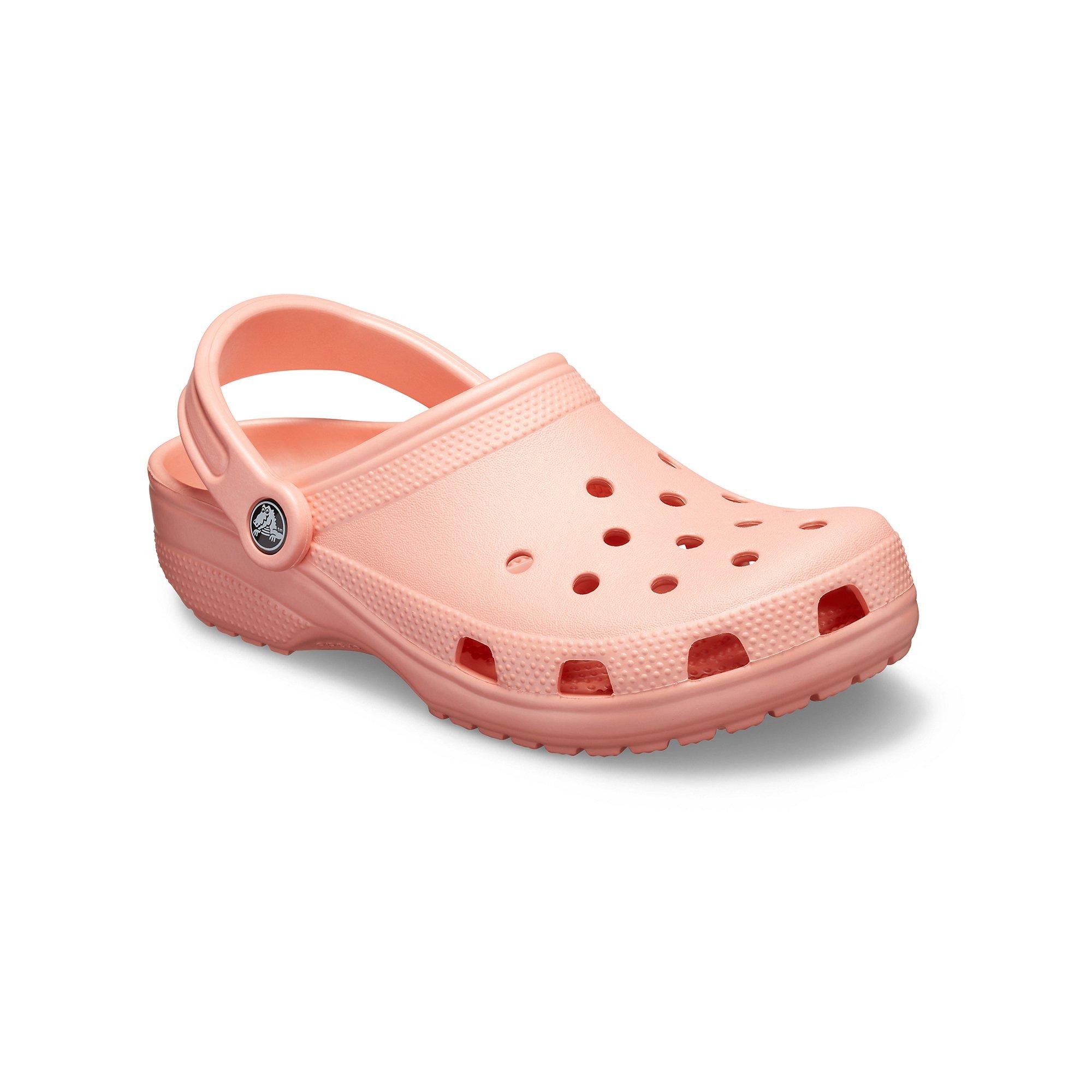 does hibbett sports sell crocs