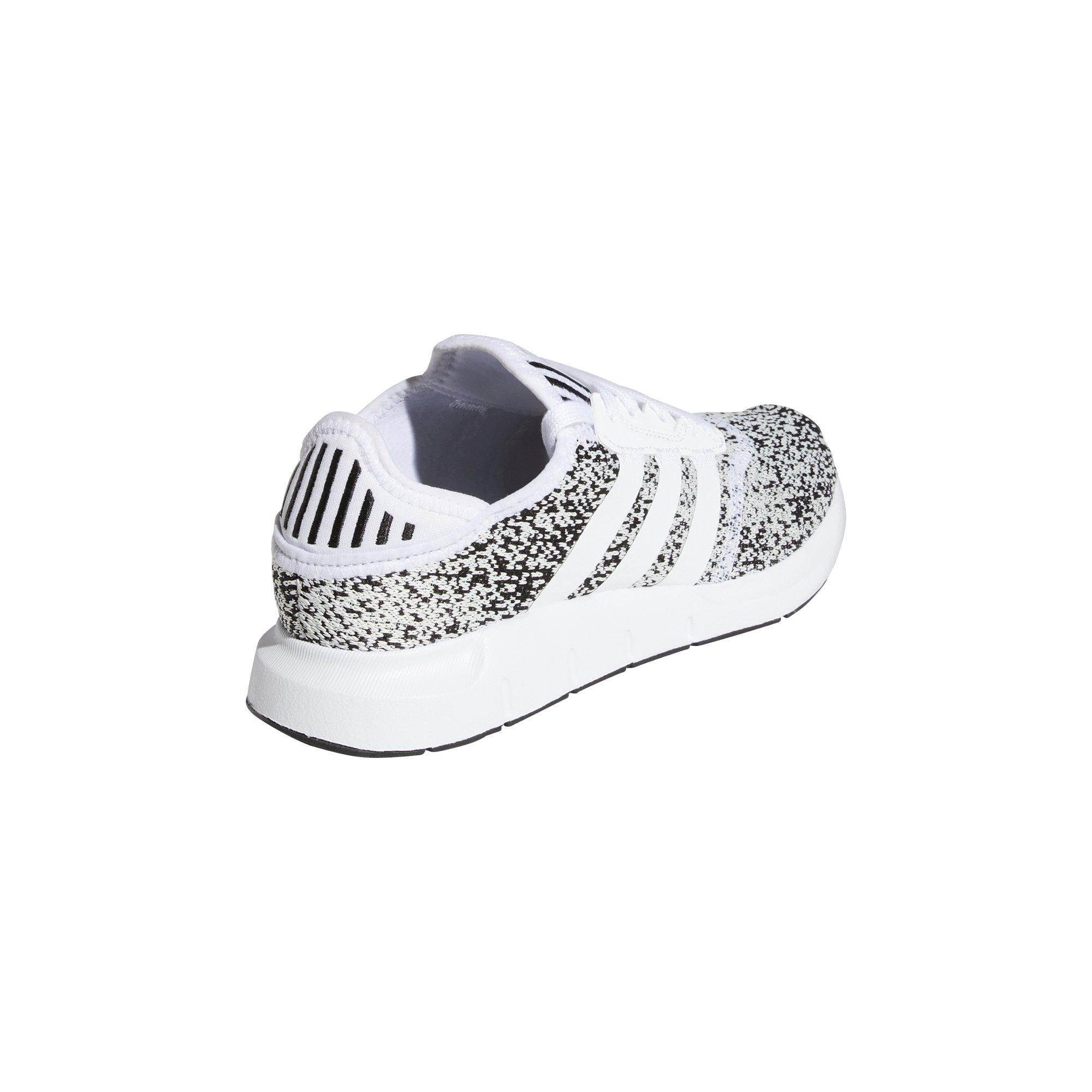 Adidas swift run heather black deals and white