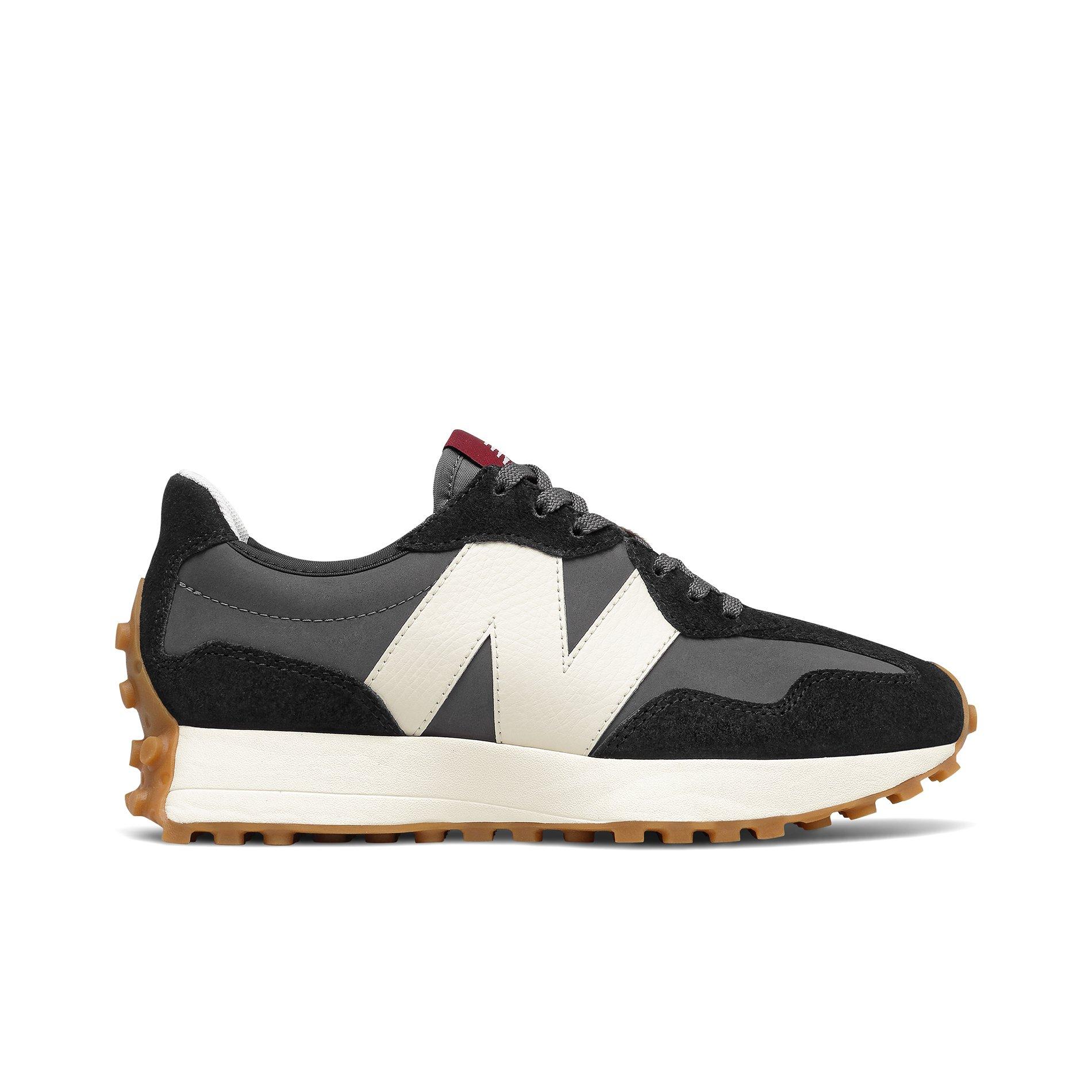 black sneakers women new balance