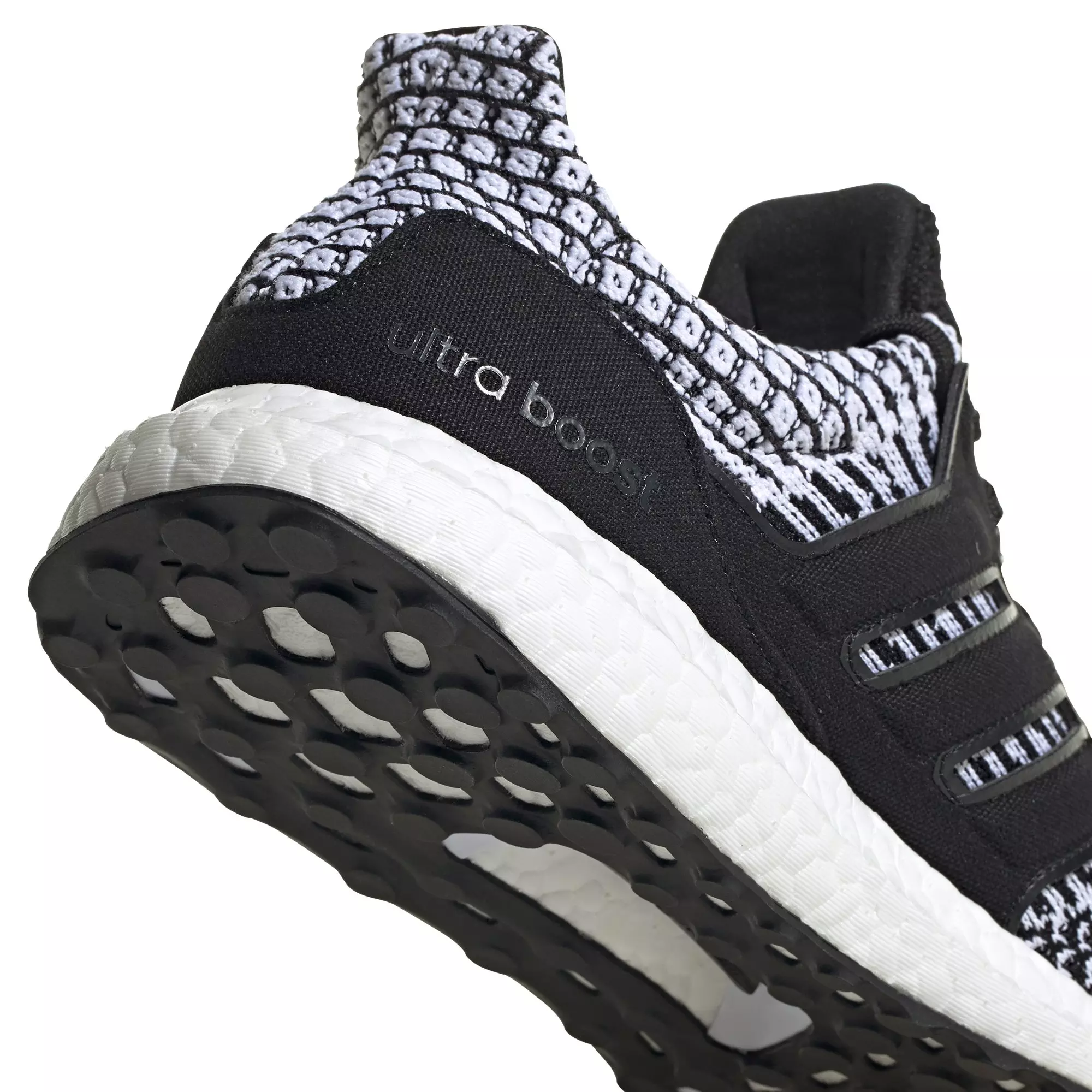 adidas Ultraboost 5.0 DNA "Oreo" Men's Running Shoe - BLACK