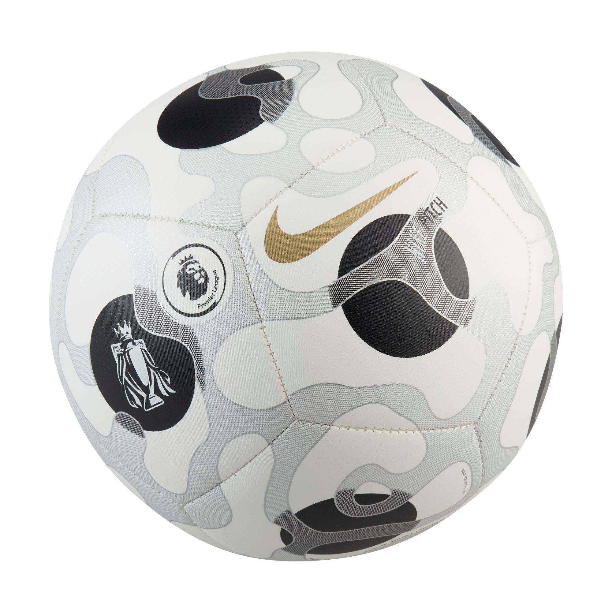 Nike Pitch Soccer Ball in Orange, Size: 3 | FB2978-803