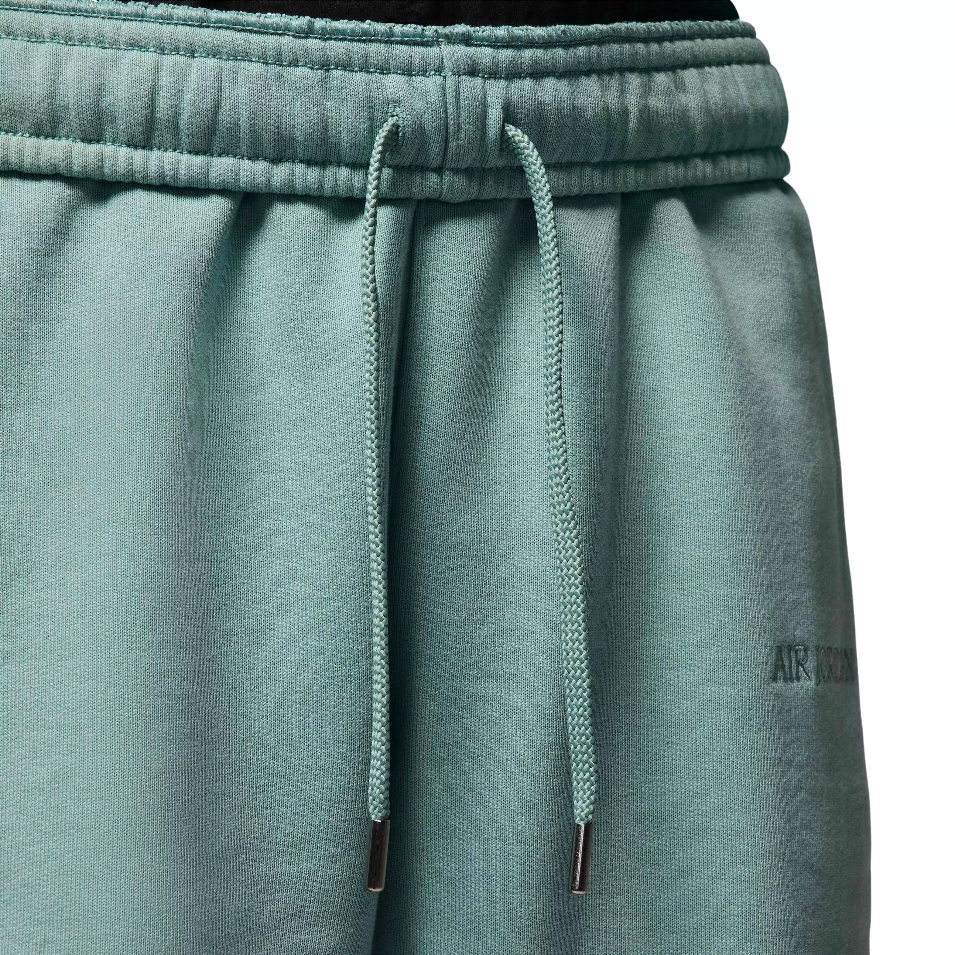Jordan Men's Air Wordmark Fleece Shorts - GREEN