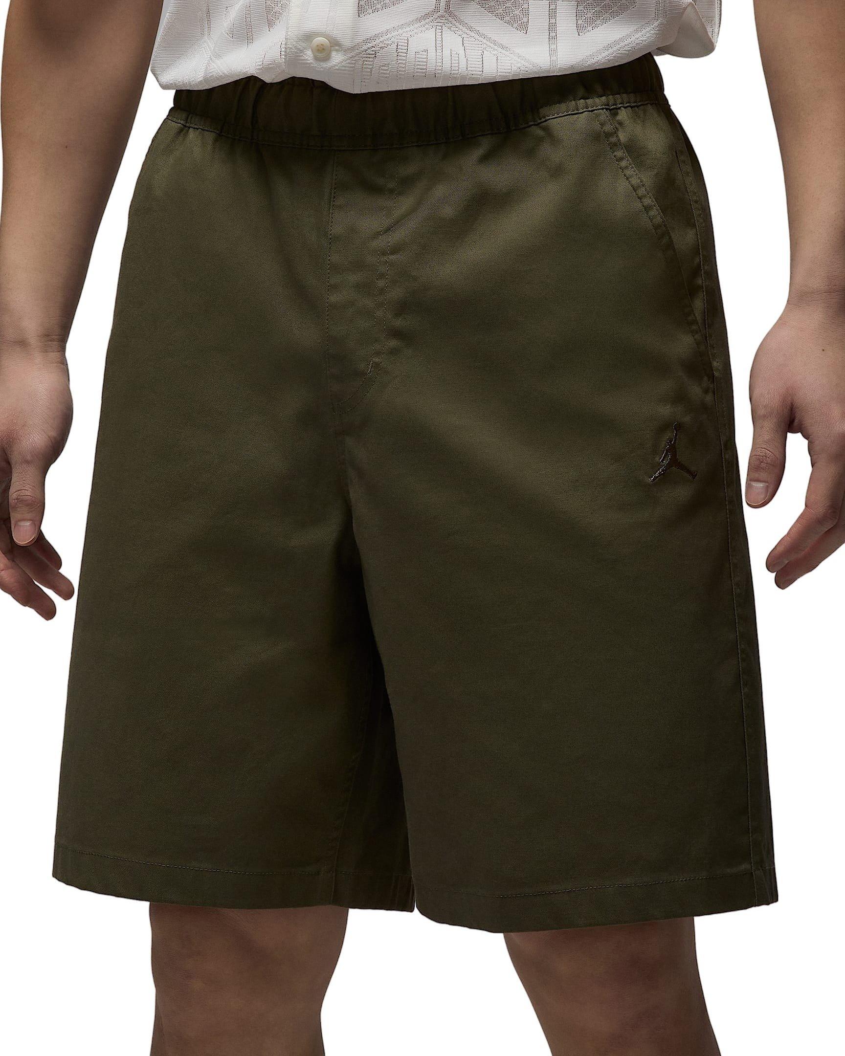 Jordan Men's Essentials Woven Shorts - GREEN Thumbnail View 1