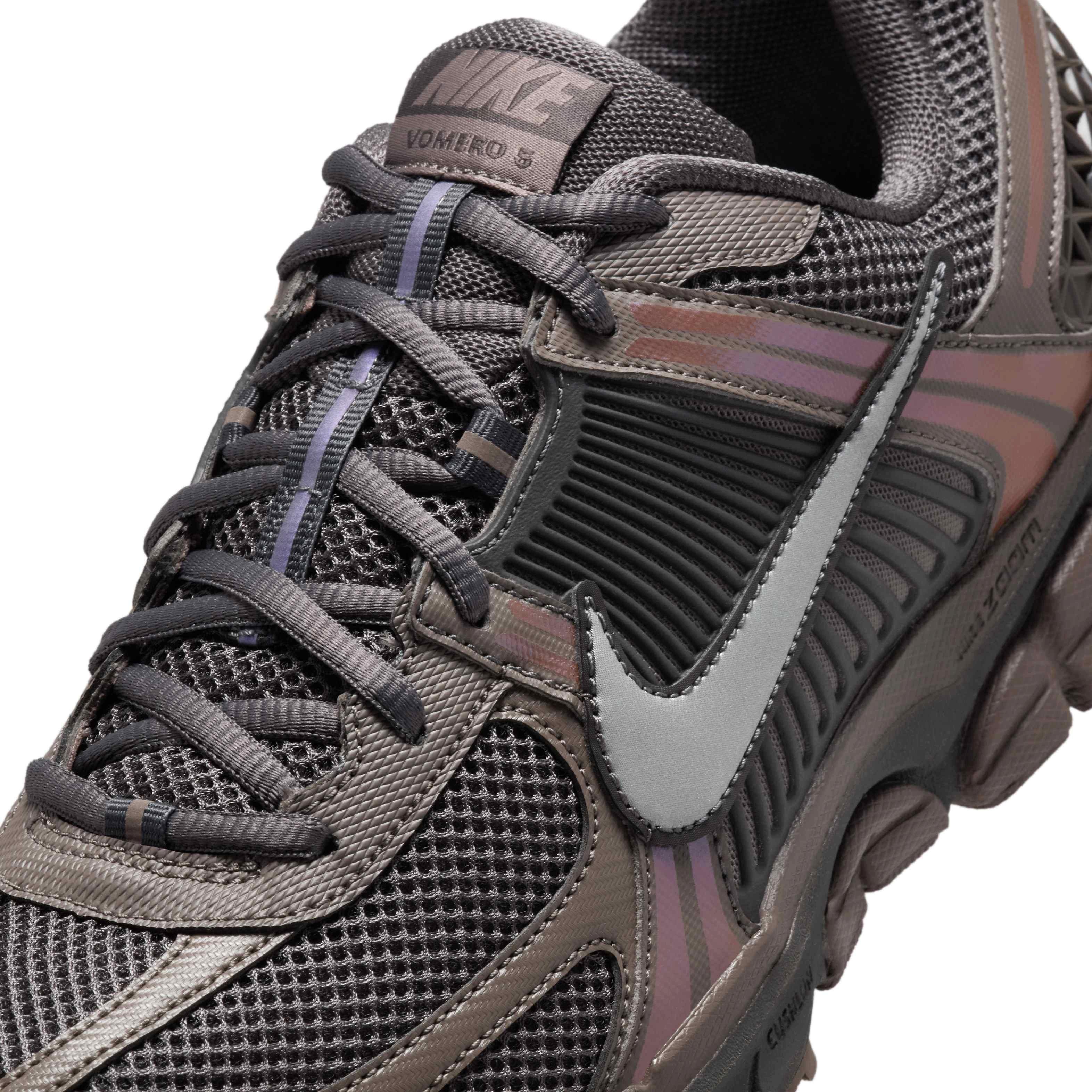 Nike Zoom Vomero 5 "Cave Stone/Multi-Color/Medium Ash/Metallic Silver" Men's Shoe - BROWN/GREY/STONE Thumbnail View 7