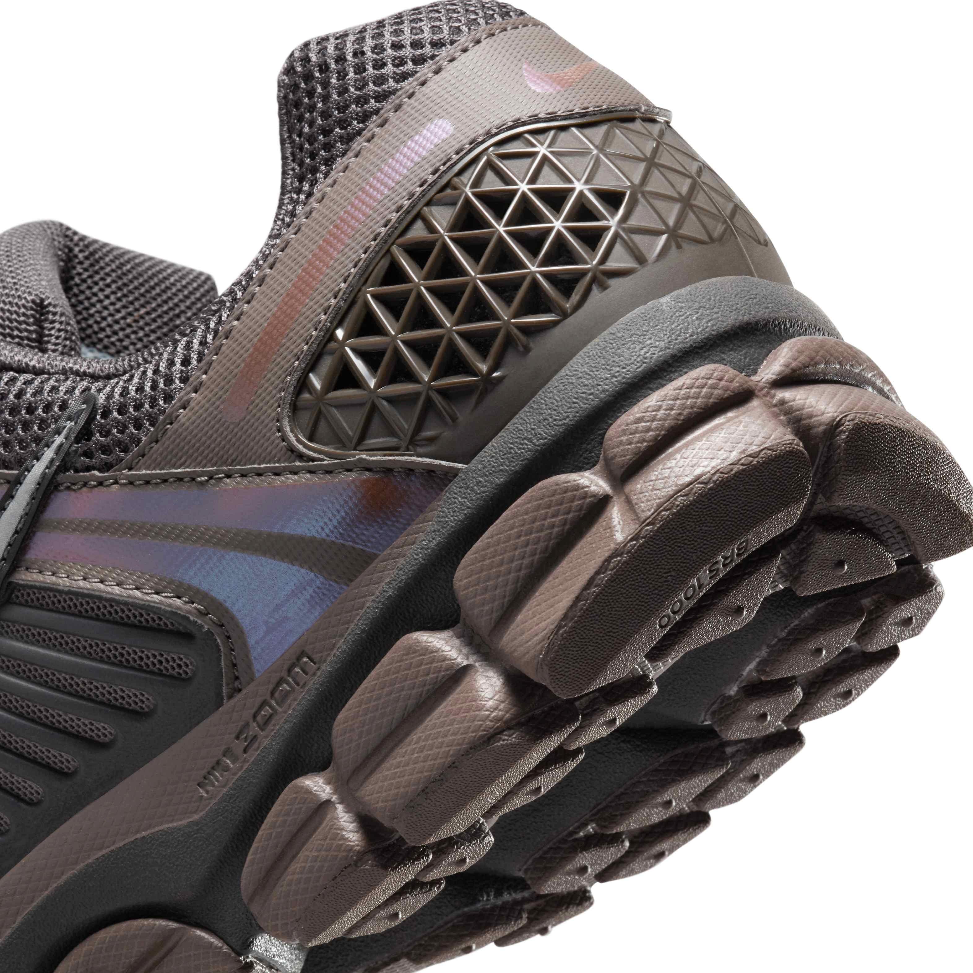 Nike Zoom Vomero 5 "Cave Stone/Multi-Color/Medium Ash/Metallic Silver" Men's Shoe - BROWN/GREY/STONE Thumbnail View 8