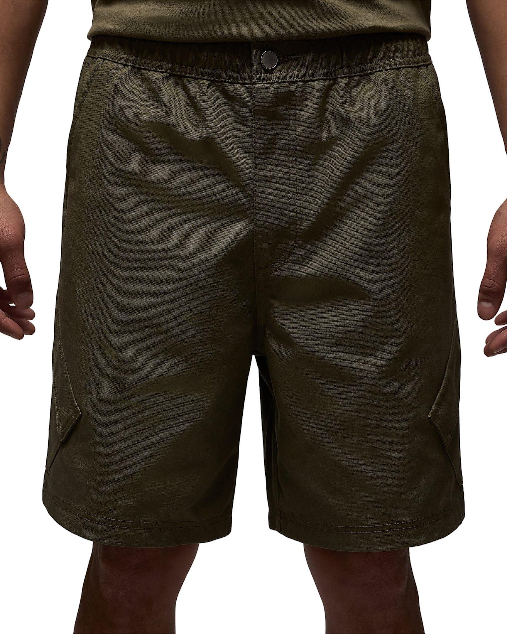 Jordan Men's Essentials Statement Chicago Shorts - GREEN Thumbnail View 1