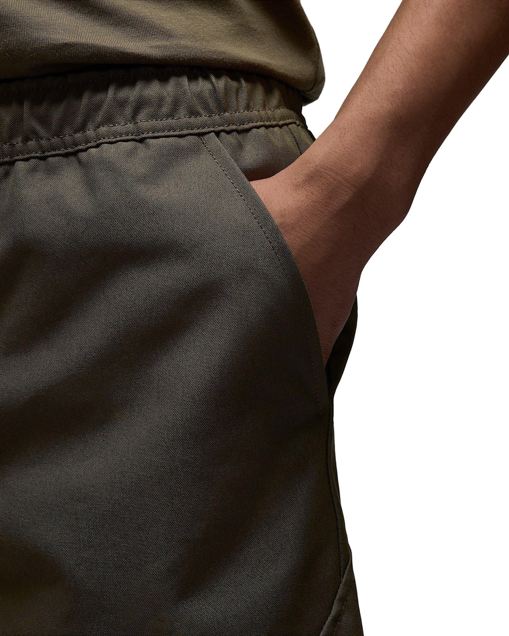 Jordan Men's Essentials Statement Chicago Shorts - GREEN Thumbnail View 4