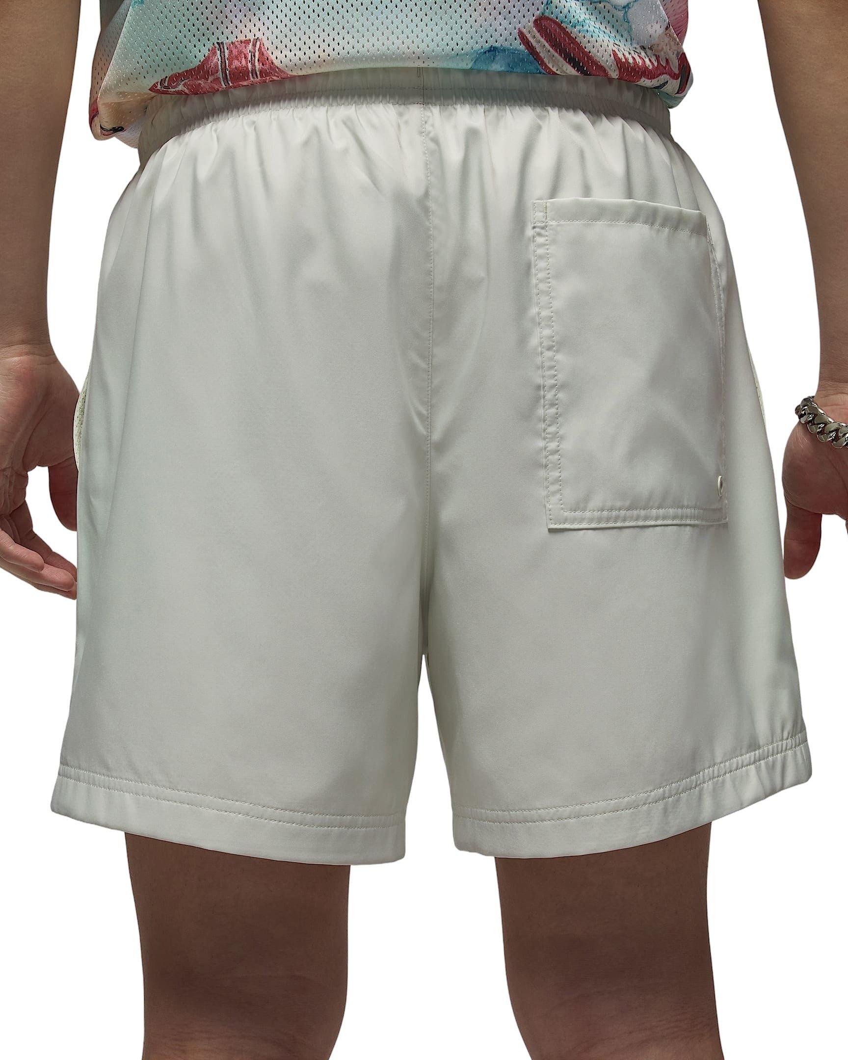 Jordan Men's Essentials Shorts - GREEN Thumbnail View 2