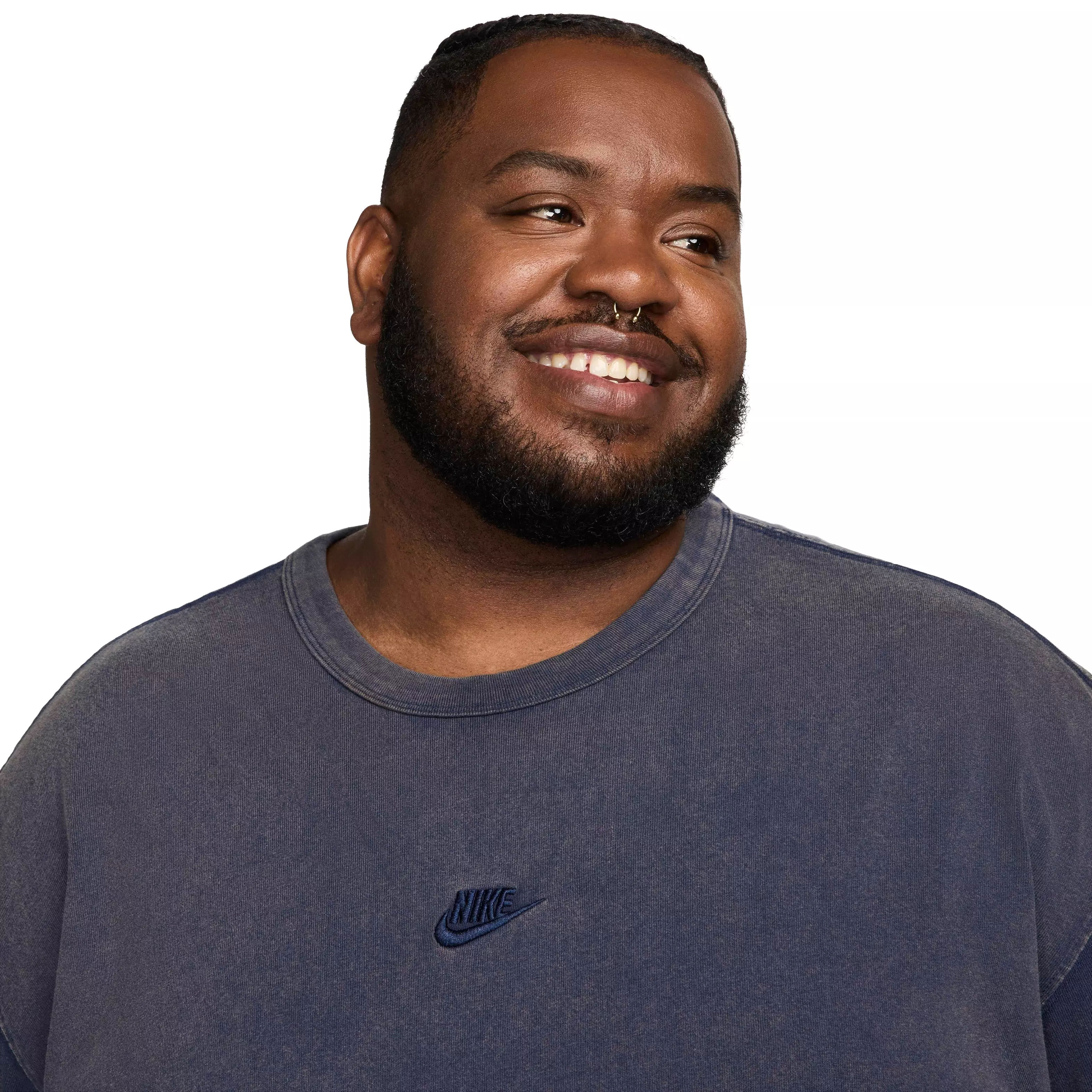 Nike Men's Sportswear Premium Essentials T-Shirt - BLUE