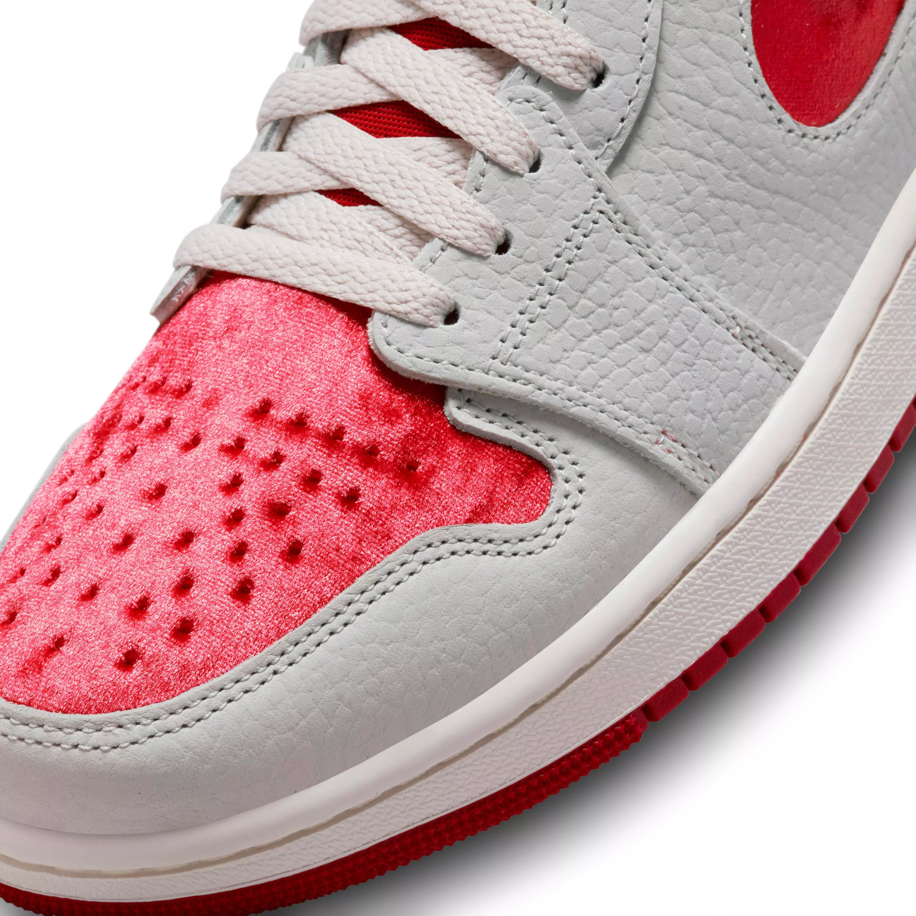 Jordan 1 Zoom CMFT 2 "Valentines Day" Women's Shoe - WHITE/PHANTOM/RED
