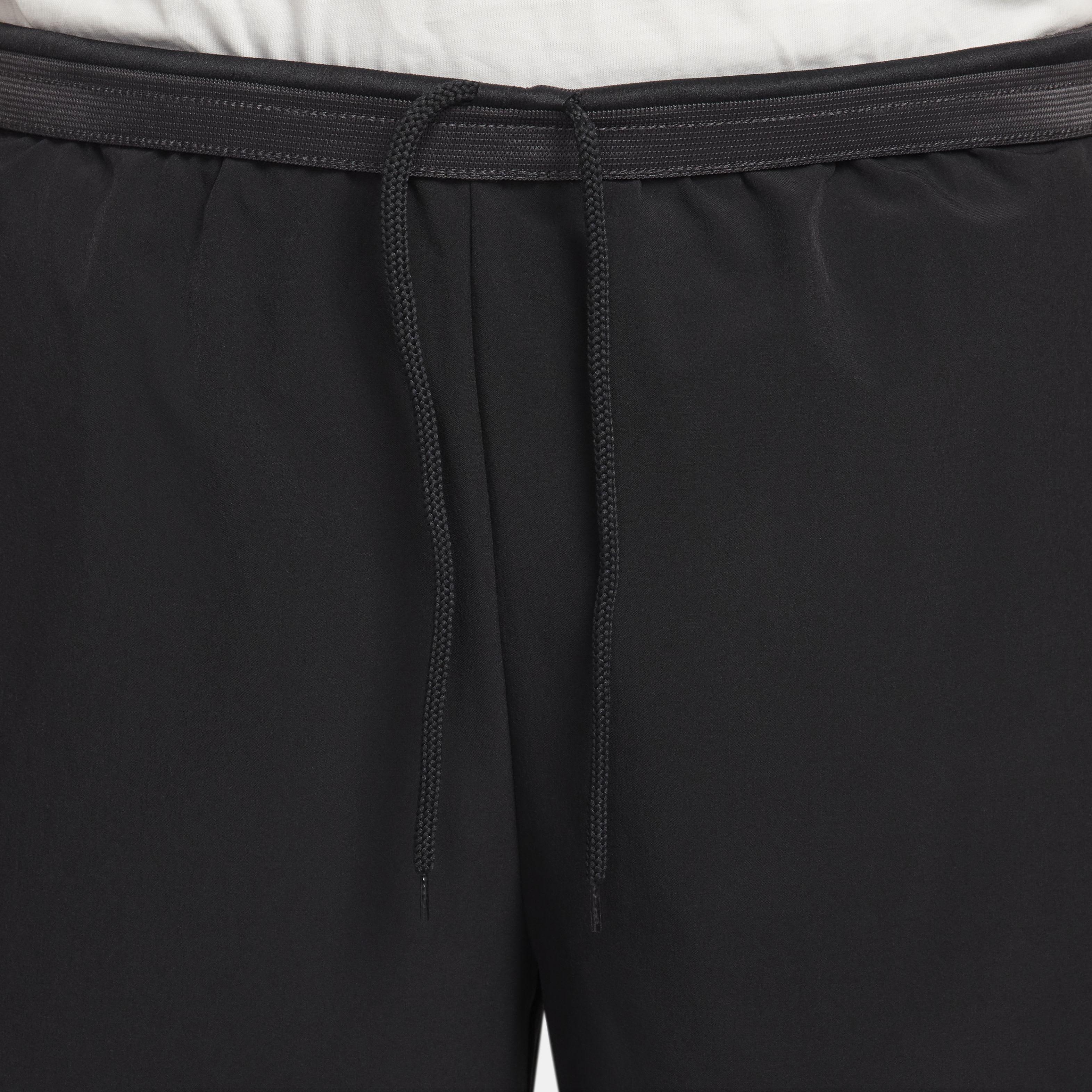 Nike Men's DNA Dri-FIT 6" UV Woven Basketball Shorts - BLACK Thumbnail View 4