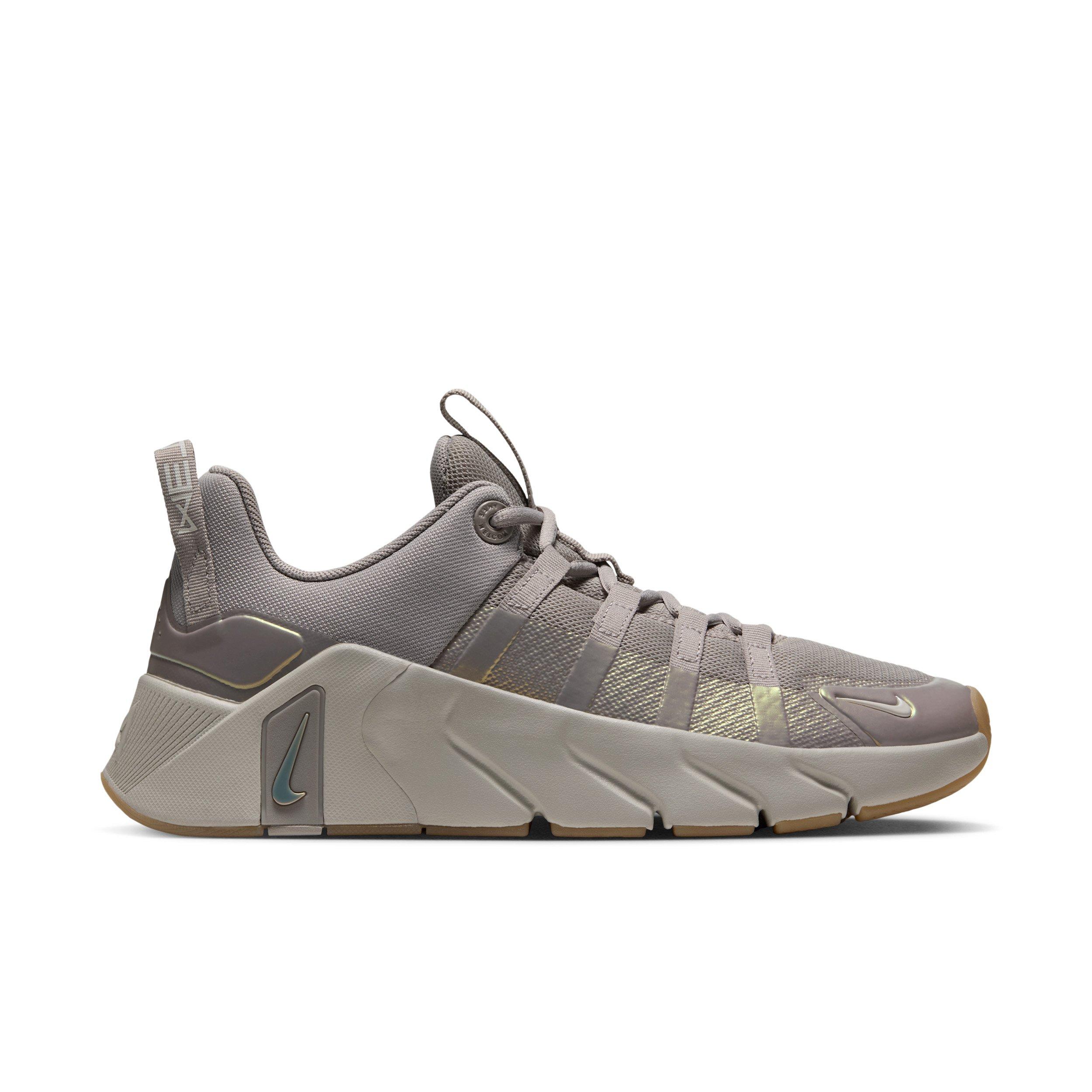 Nike Free Metcon 7 SE "College Grey/Light Bone/Gum Yellow/Pale Ivory" Women's Training Shoe - GREY/LT BONE/YELLOW/IVORY