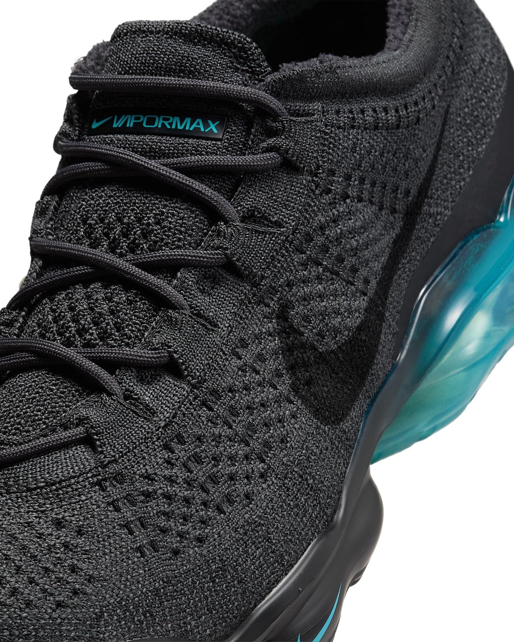 Size 12 Nike Air VaporMax Flyknit 2 Black Dusty Cactus Hyper Jade 2018 Size 12.5 Nike Air VaporMax Flyknit 2 Black | Mercari main image 3