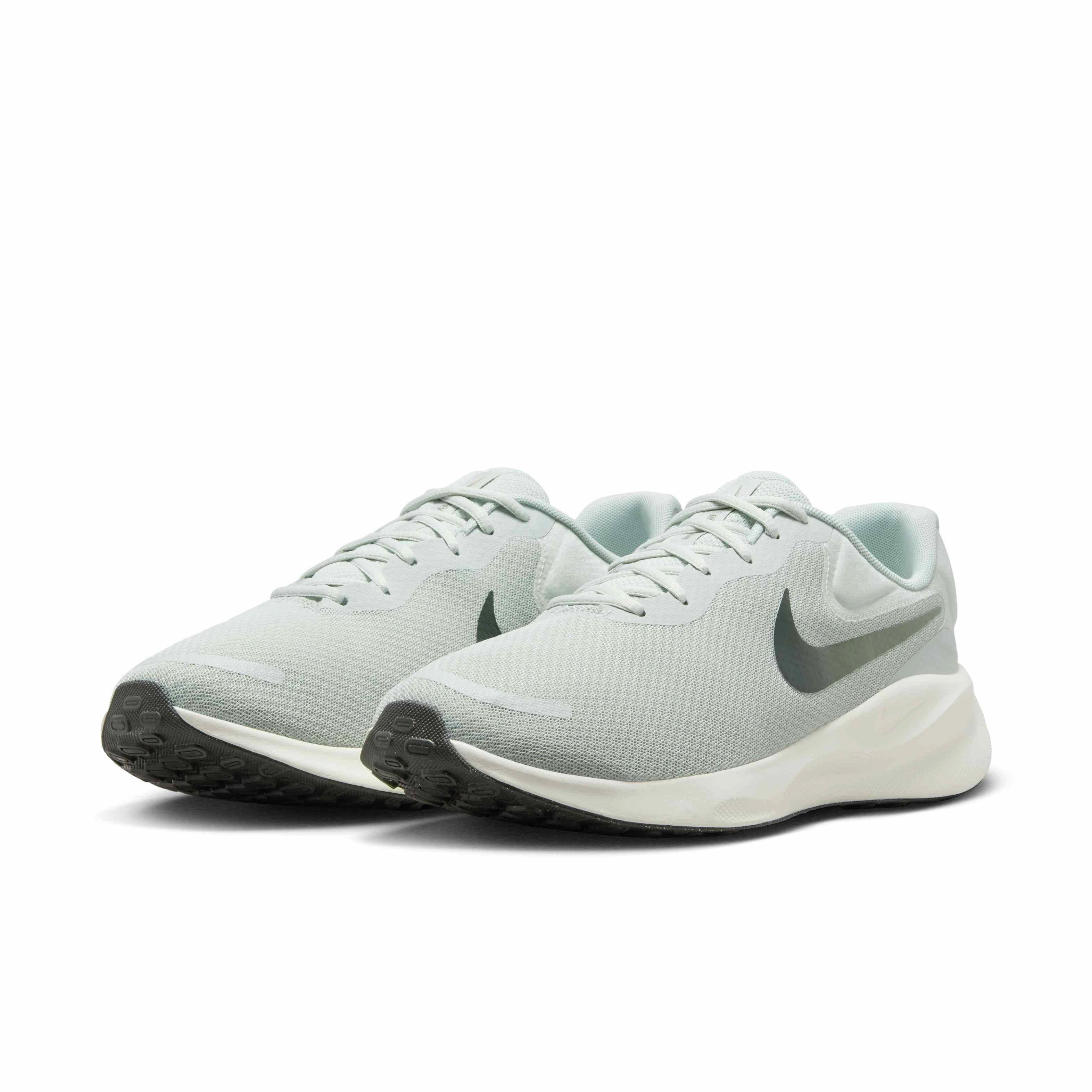 Nike Revolution 7 "Light Silver/Light Army/Pale Ivory/Sequoia" Men's Wide Running Shoe - SILVER/GREEN/WHITE Thumbnail View 3