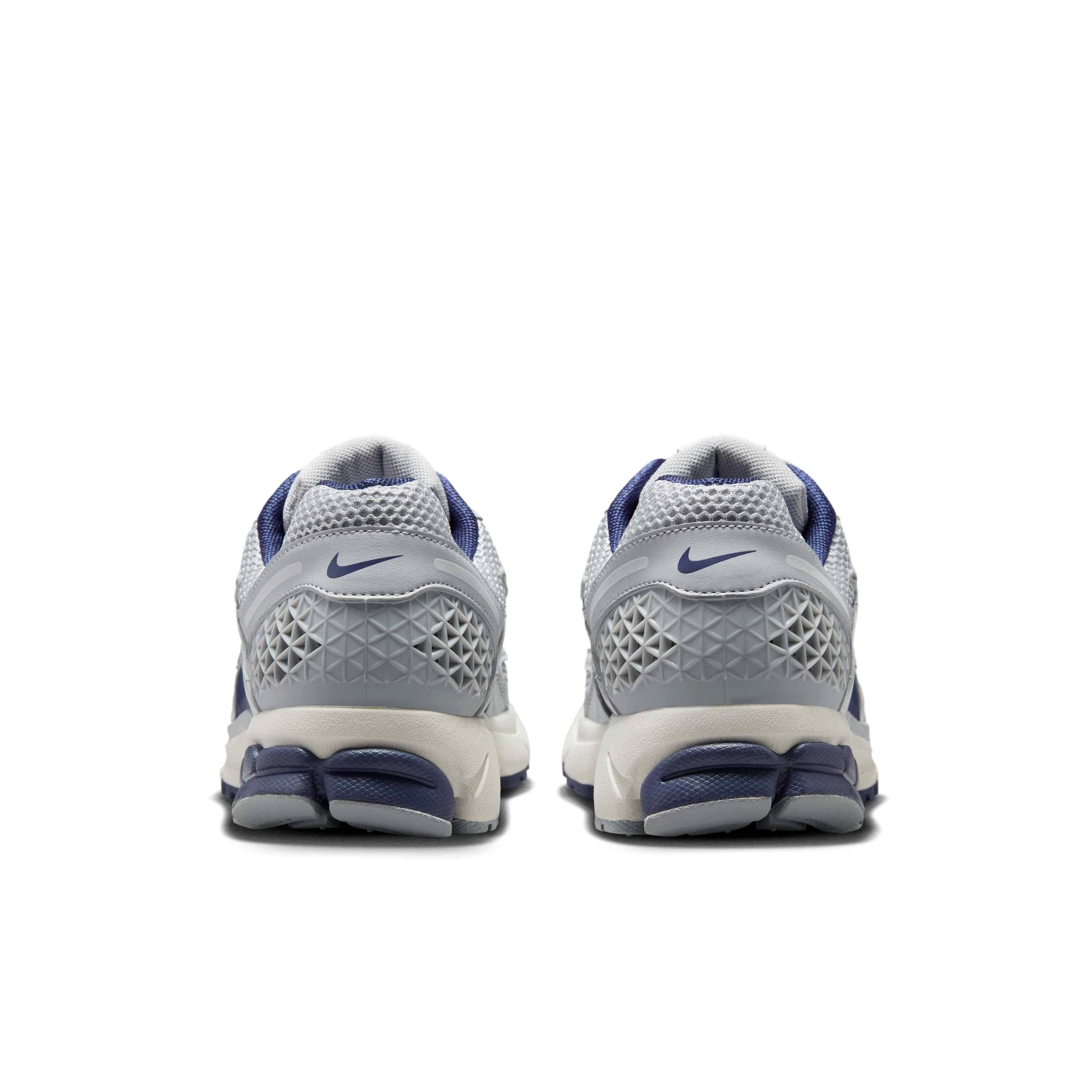 Nike Zoom Vomero 5 "Vast Grey/Wolf Grey/Pale Ivory/Blue Void" Men's Shoe - GREY/GREY/IVORY/BLUE Thumbnail View 5