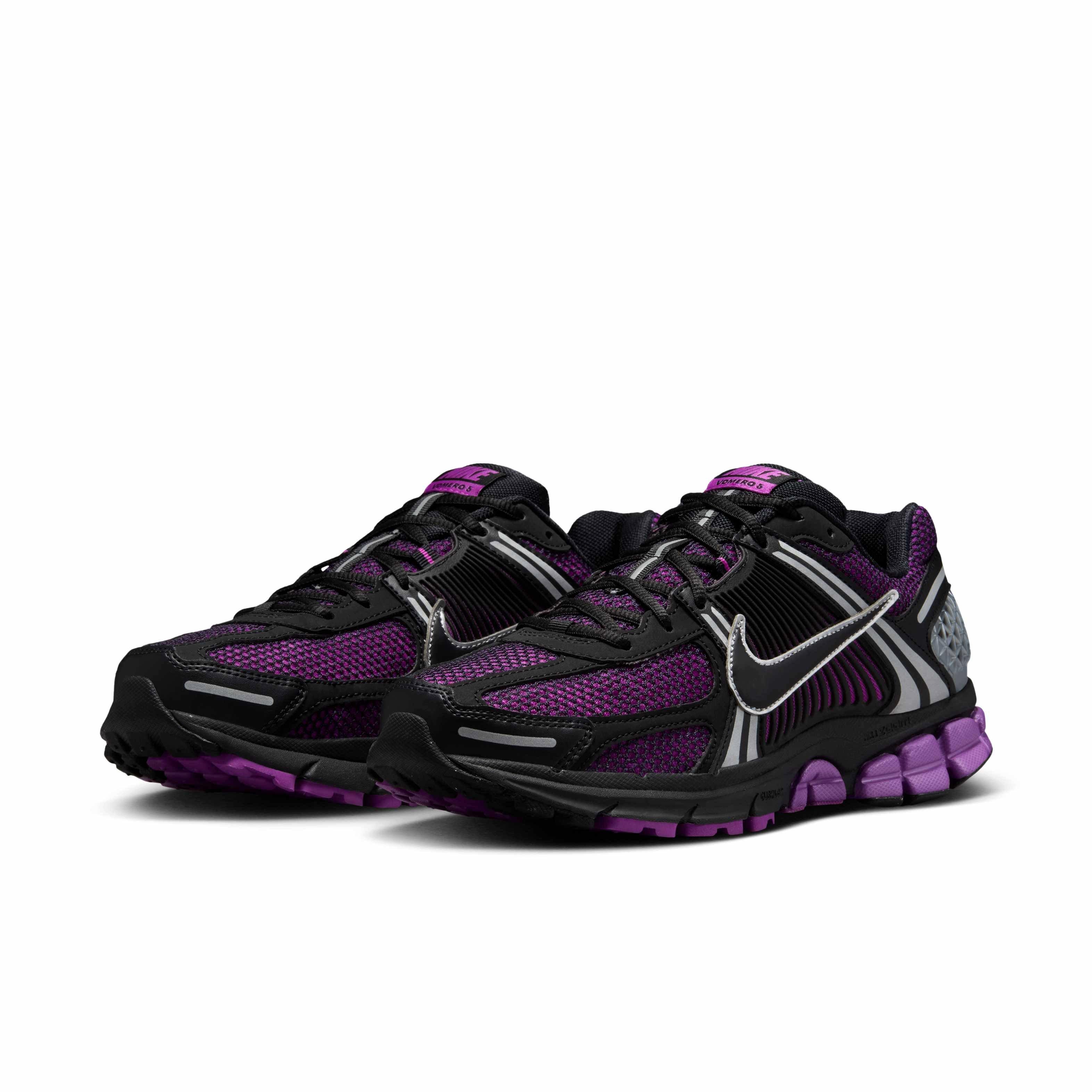 Nike Zoom Vomero 5 "Vivid Purple/Metallic Silver/Black" Men's Shoe - PURPLE/SILVER/BLACK Thumbnail View 3