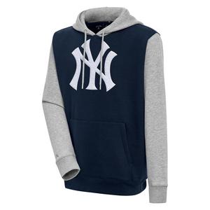 Antigua Men's New York Yankees CB Victory Pullover Hoodie