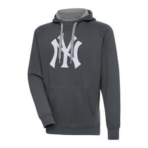 Antigua Men's New York Yankees Chest Logo Victory Pullover Hoodie