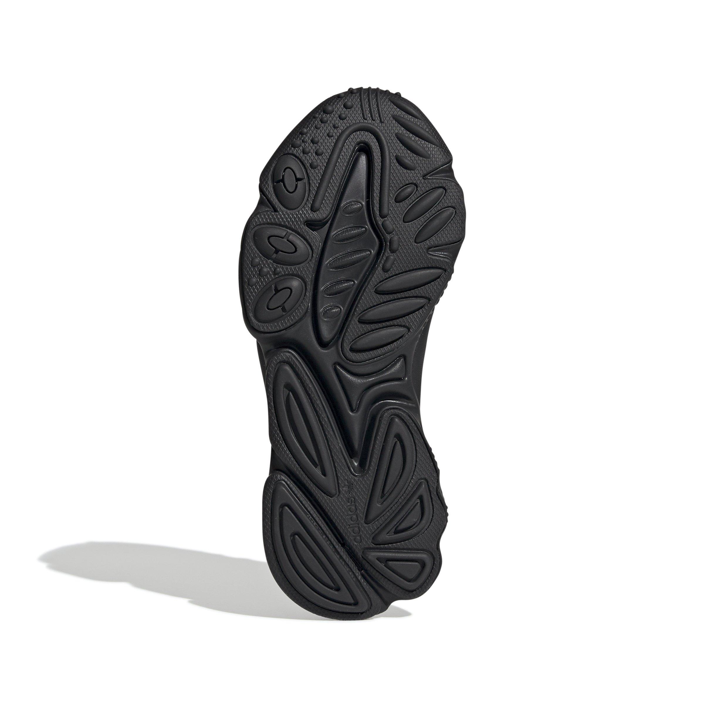stopverf plan Dicht adidas Originals OZWEEGO "Core Black/Core Black/Grey Five" Grade School  Boys' Shoe