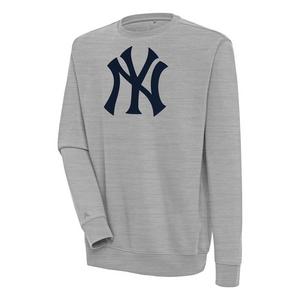 Antigua Men's New York Yankees Large Logo Victory Crew