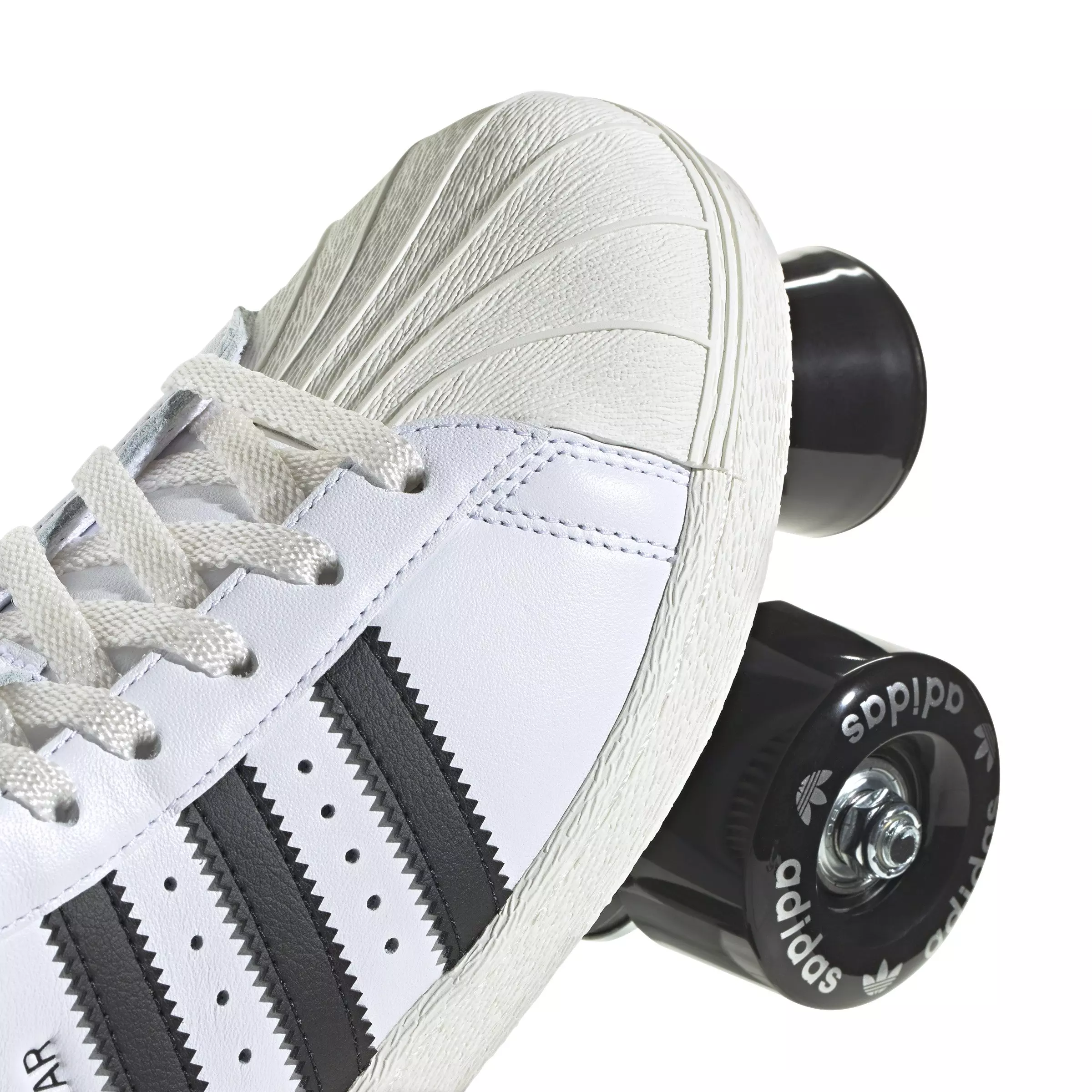 adidas Originals Superstar 82 "Ftwr White/Core Black/Off White" Women's Roller Skate - WHITE/BLACK/OFF WHITE