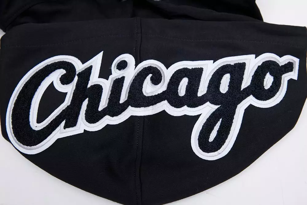 Pro Standard Men's Chicago White Sox Classic Chenille DK PO Hoodie -Black - BLACK