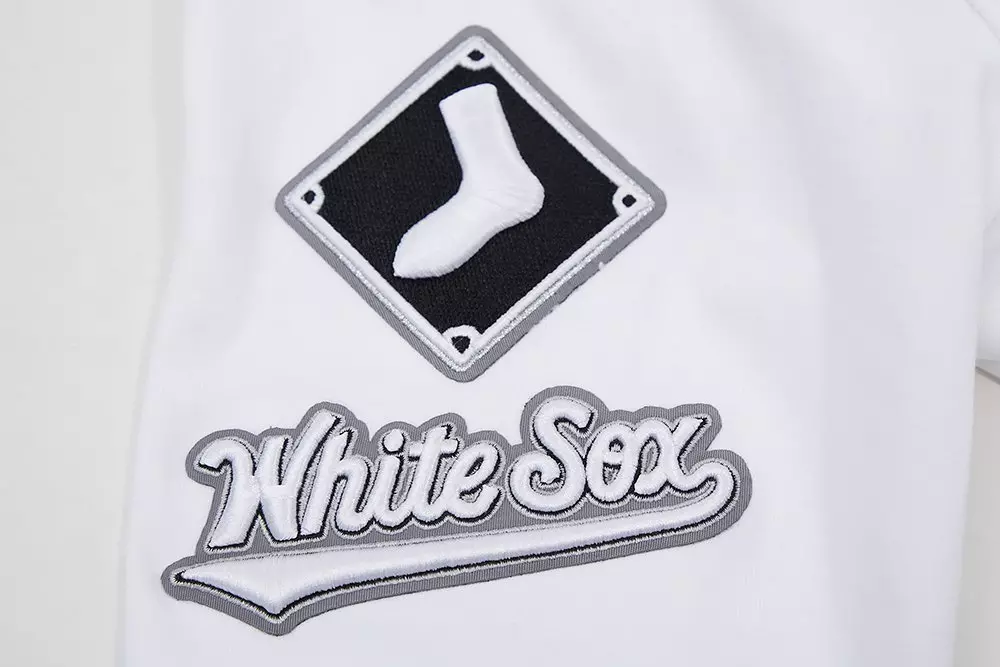 Pro Standard Men's Chicago White Sox Classic Chenille DK Full-Zip Pullover Jacket - White - WHITE