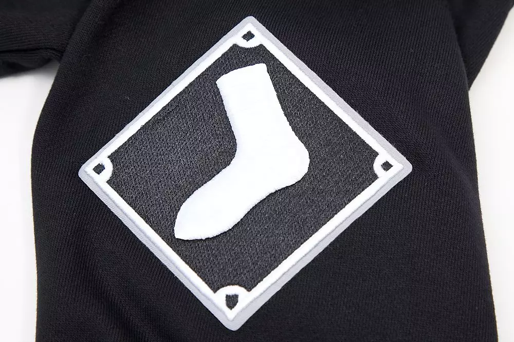 Pro Standard Men's Chicago White Sox Classic Chenille DK Full-Zip Pullover Jacket - Black - BLACK