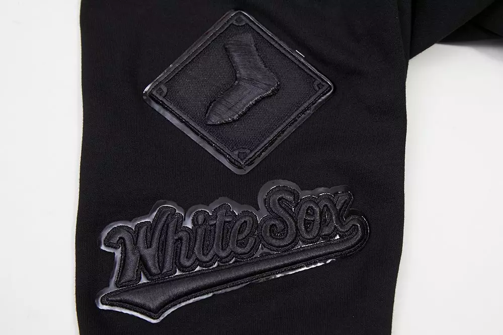 Pro Standard Men's Chicago White Sox Triple Black Zipper Jacket - BLACK