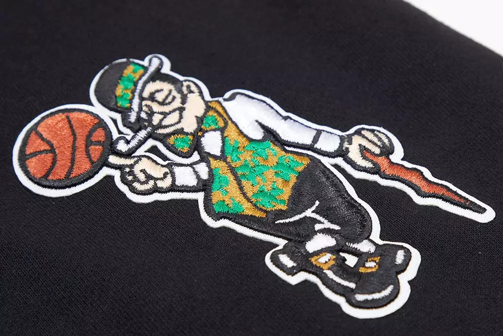 Pro Standard Men's Boston Celtics Classic Fleece PO Hoodie -Black - BLACK