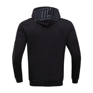 Pro Standard Men's Chicago Bulls Triple Black Zipper Jacket