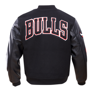 Pro Standard Men's Chicago Bulls Classic Wool Varsity Jacket -Black