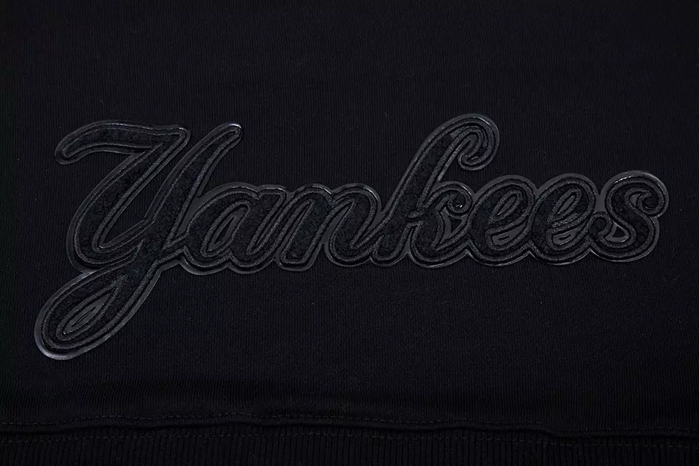 Pro Standard Women's New York Yankees Triple Black Fleece Cropped PO Hoodie - BLACK