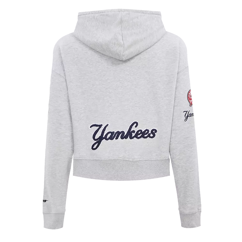 Pro Standard Women's New York Yankees Classic Fleece Cropped PO Hoodie -Grey - GREY