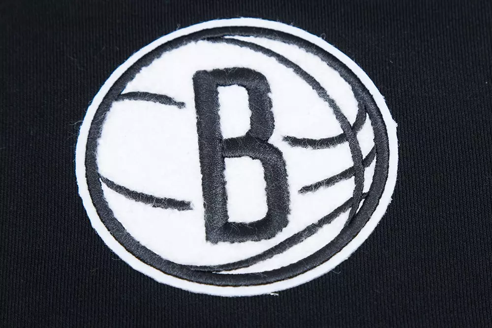 Pro Standard Women's Brooklyn Nets Classic Fleece Cropped PO Hoodie - Black - BLACK