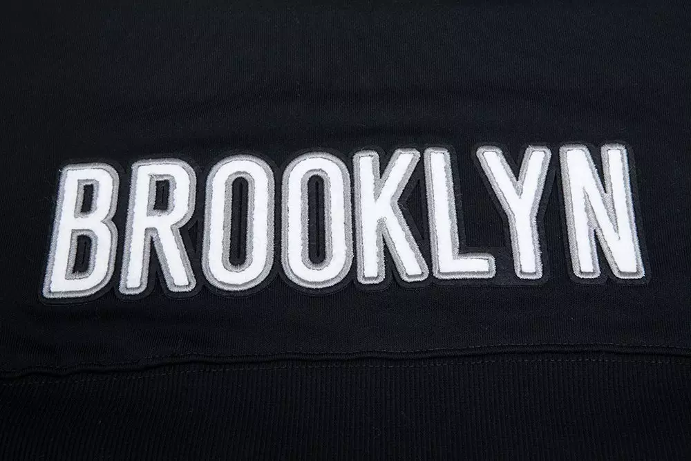 Pro Standard Women's Brooklyn Nets Classic Fleece Cropped PO Hoodie -Black - BLACK