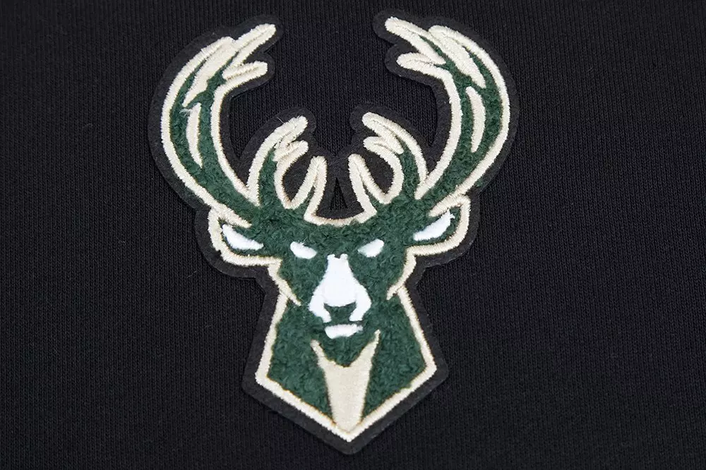 Pro Standard Women's Milwaukee Bucks Classic Fleece Cropped PO Hoodie -Black - BLACK