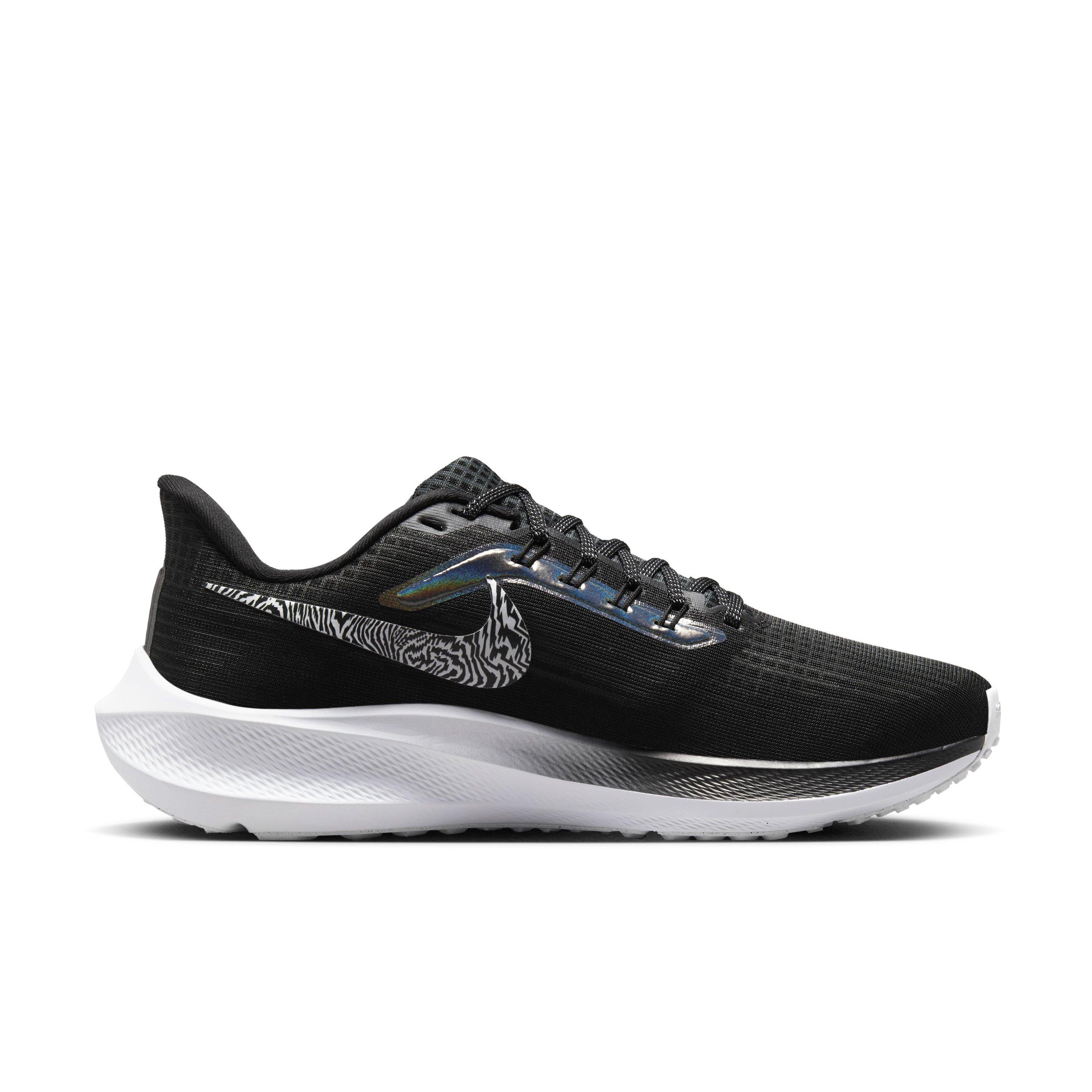 Nike Pegasus 39 Premium "Black/White" Women's Running Shoe - BLACK/WHITE Thumbnail View 1