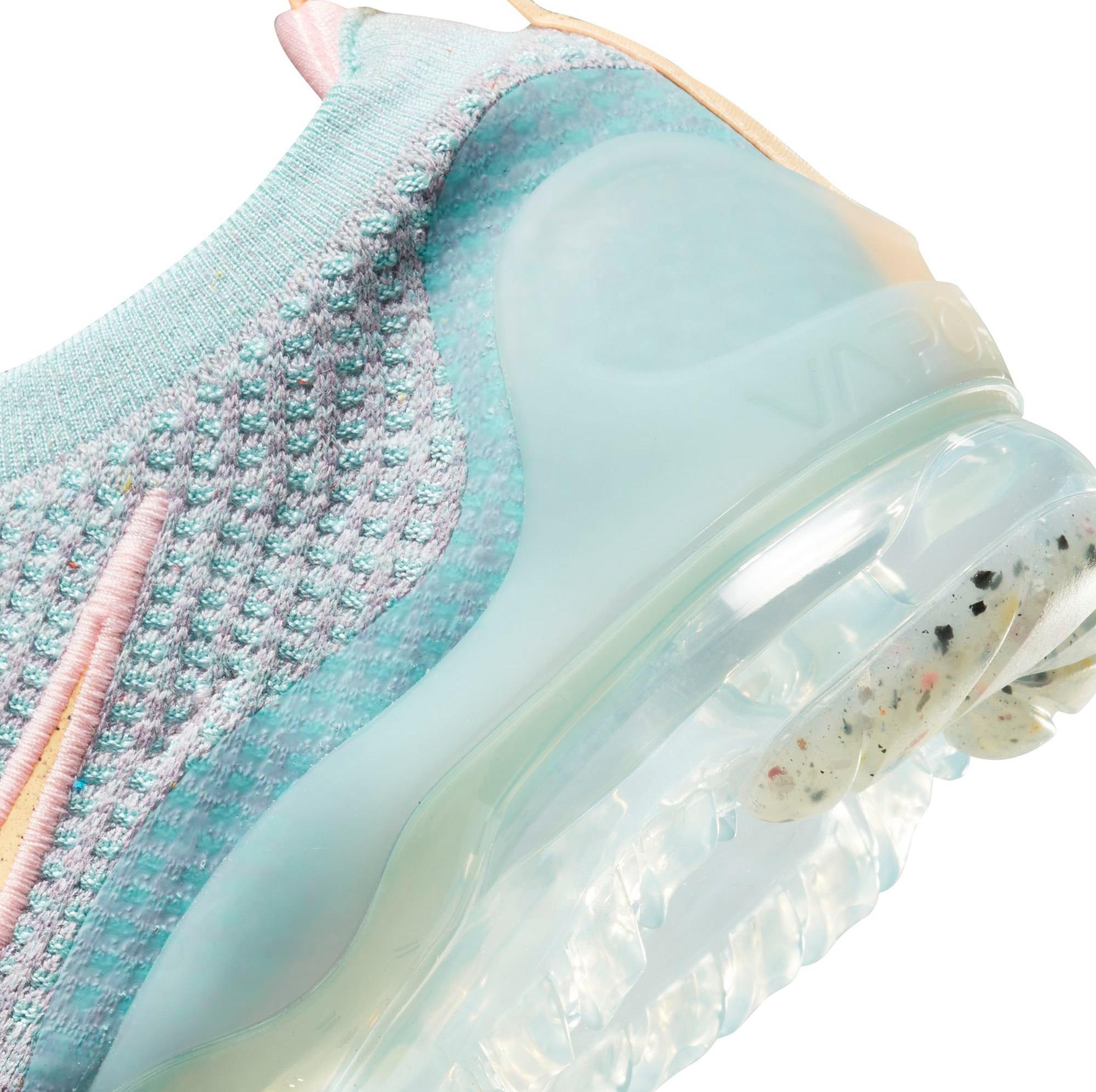 Sneakers Release – Nike Air VaporMax 2021 Flyknit “Light Dew/Melon 