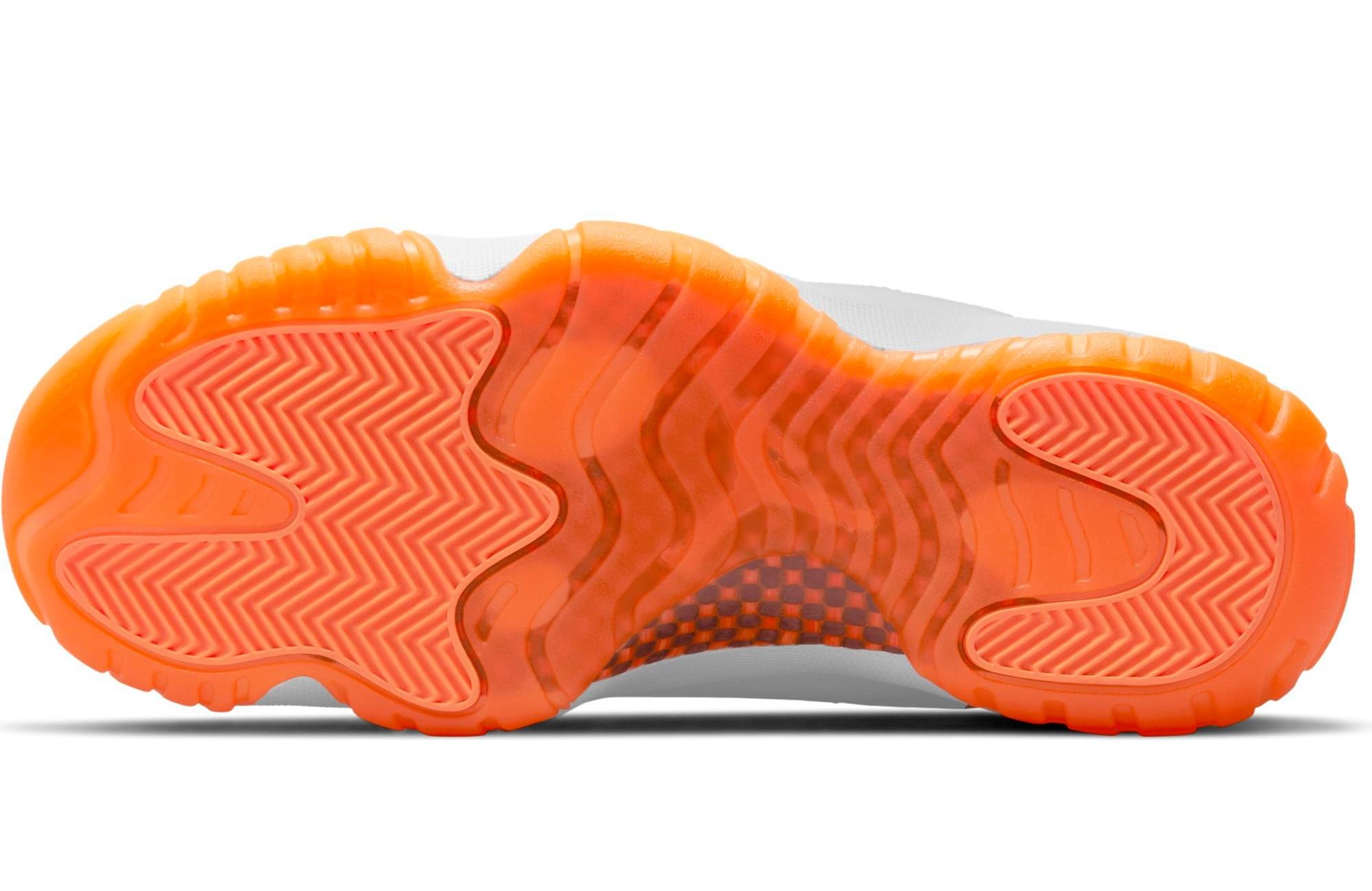 Air jordan 11 low wmns 2024 orange trance