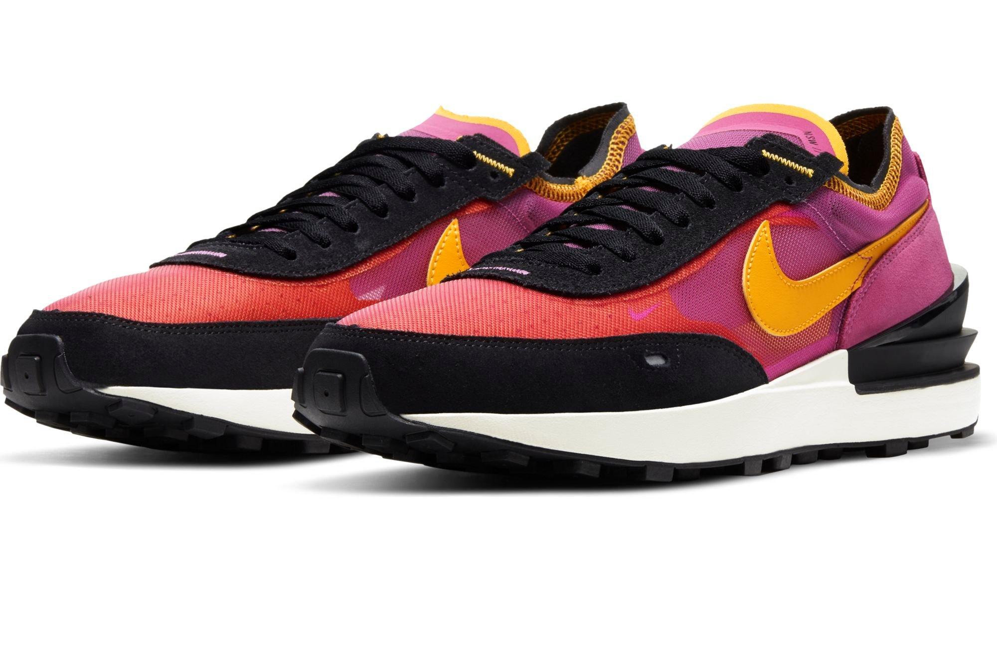 nike waffle one guava